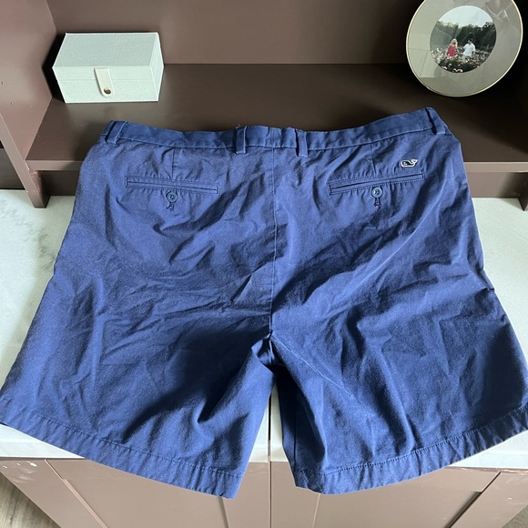 Vineyard Vines shorts - Picture 3 of 3